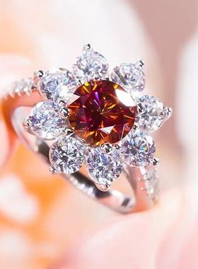 桑石鸽血红圆钻太阳花戒指