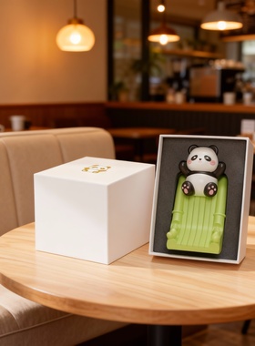 创意可爱熊猫桌面装饰摆件