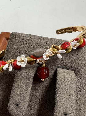 法国原创设计新珐琅釉彩红玛瑙苹果知更鸟开口手镯精致可爱送女友