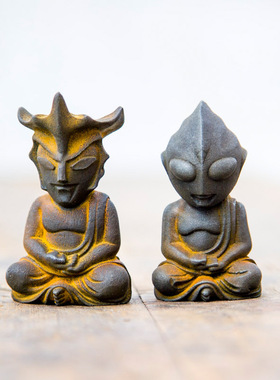 迪迦奥特曼手办摆件书房饰品车载茶宠仿铸铁纯手工家居文创造型