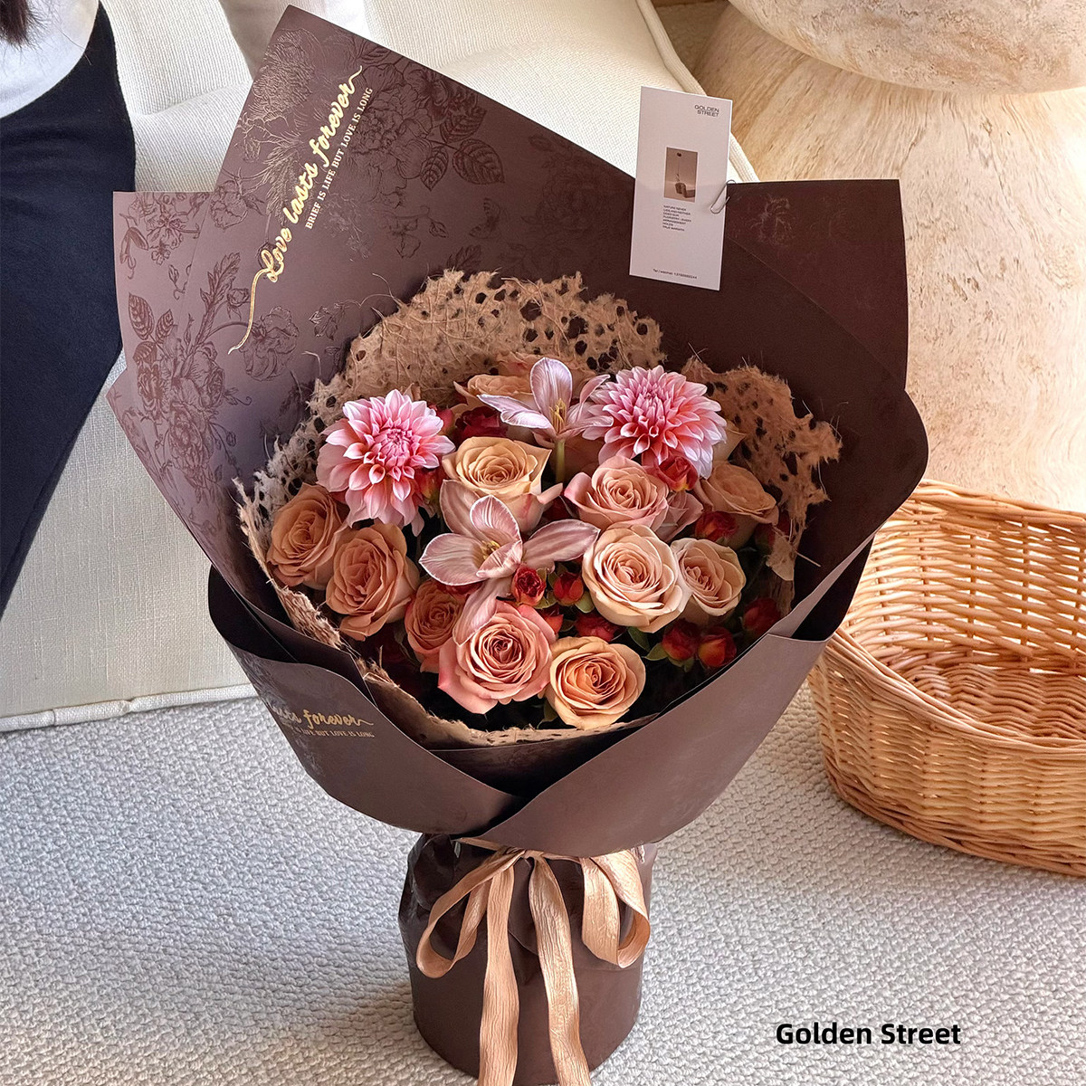 新款蝶绕银花烫金纸150g加厚硬挺高级花束包花纸鲜花包装花艺材料,淘宝优惠券,粉丝福利购,淘宝优惠卷