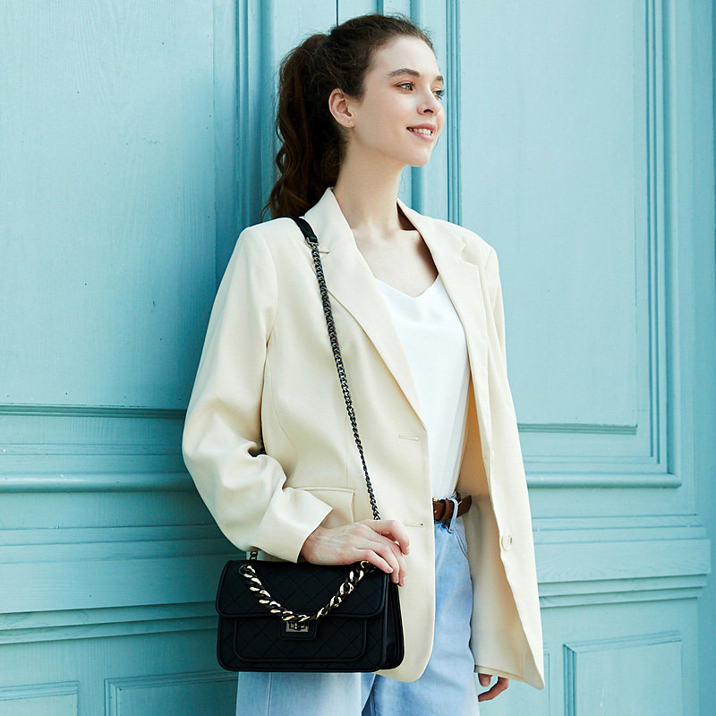 jeanswest 2020新款菱格单肩链条包 真维斯箱包女士包袋