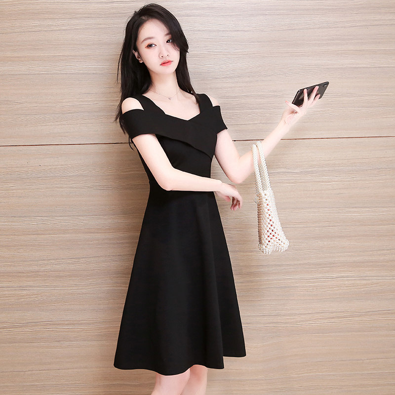 露肩一字肩夏季新款赫本收腰连衣裙 纤娣卡莉连衣裙