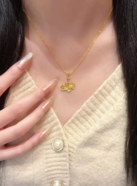 十二生肖马吊坠女黄金色碎冰冰小飞马独角兽项链挂坠马年生肖礼物