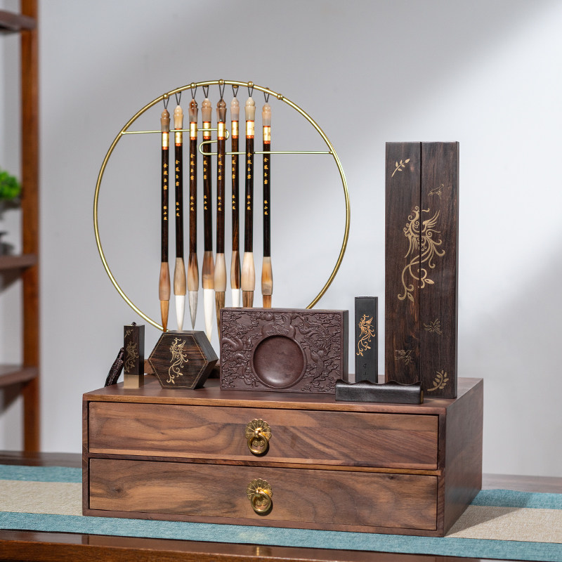  张小凤文房四宝