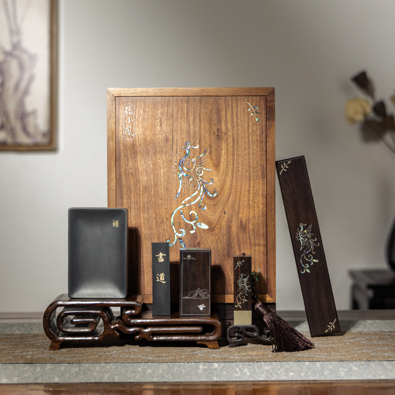  张小凤文房四宝