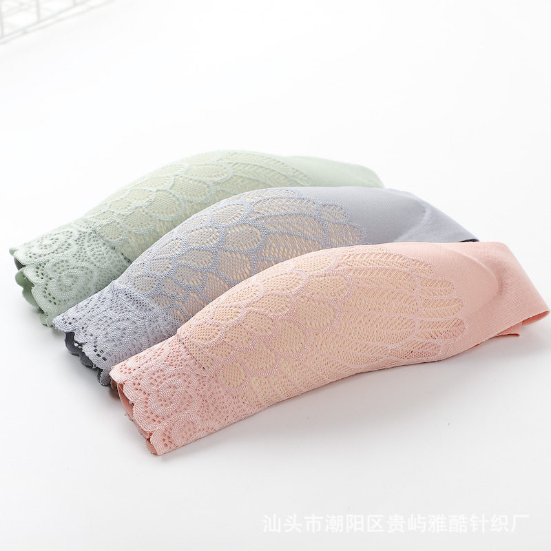 泰国乳胶运动女无钢圈小胸蕾丝胸罩 郡薇文胸