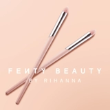 [Прямо сейчас] Fenty Beauty Rihanna может быть полностью открыта мини -кистью для бровей 220FB