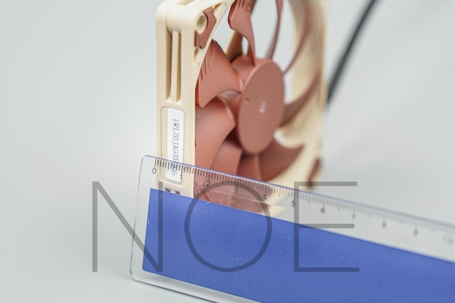 诺易 Noctua/猫头鹰 NF-A9x14 PWM chromax 9cm静音散热超薄风扇 - 图1