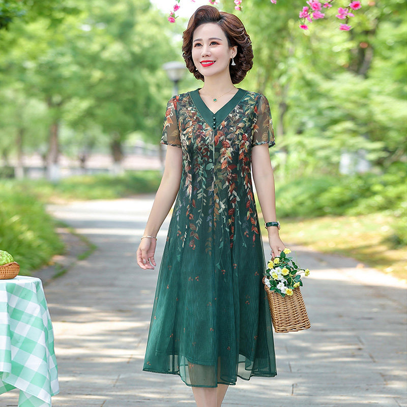  智杨服饰中老年女装