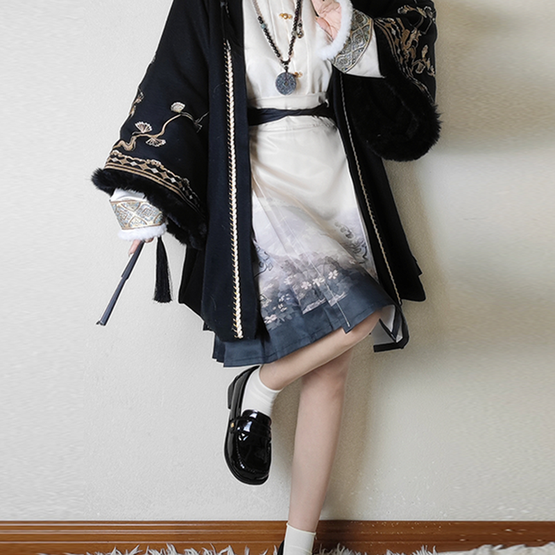 明制汉服女秋冬加绒刺绣小香风披袄立领上衣马面裙汉元素改良套装,淘宝优惠券,粉丝福利购,淘宝优惠卷