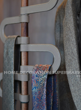 样板间男士衣帽间衣柜西服衬衫马甲装饰摆件领带衣架托盘软装饰品