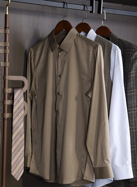 样板房衣帽间意式轻奢衣服皮鞋咖色主题商务男士衣柜装软装饰品