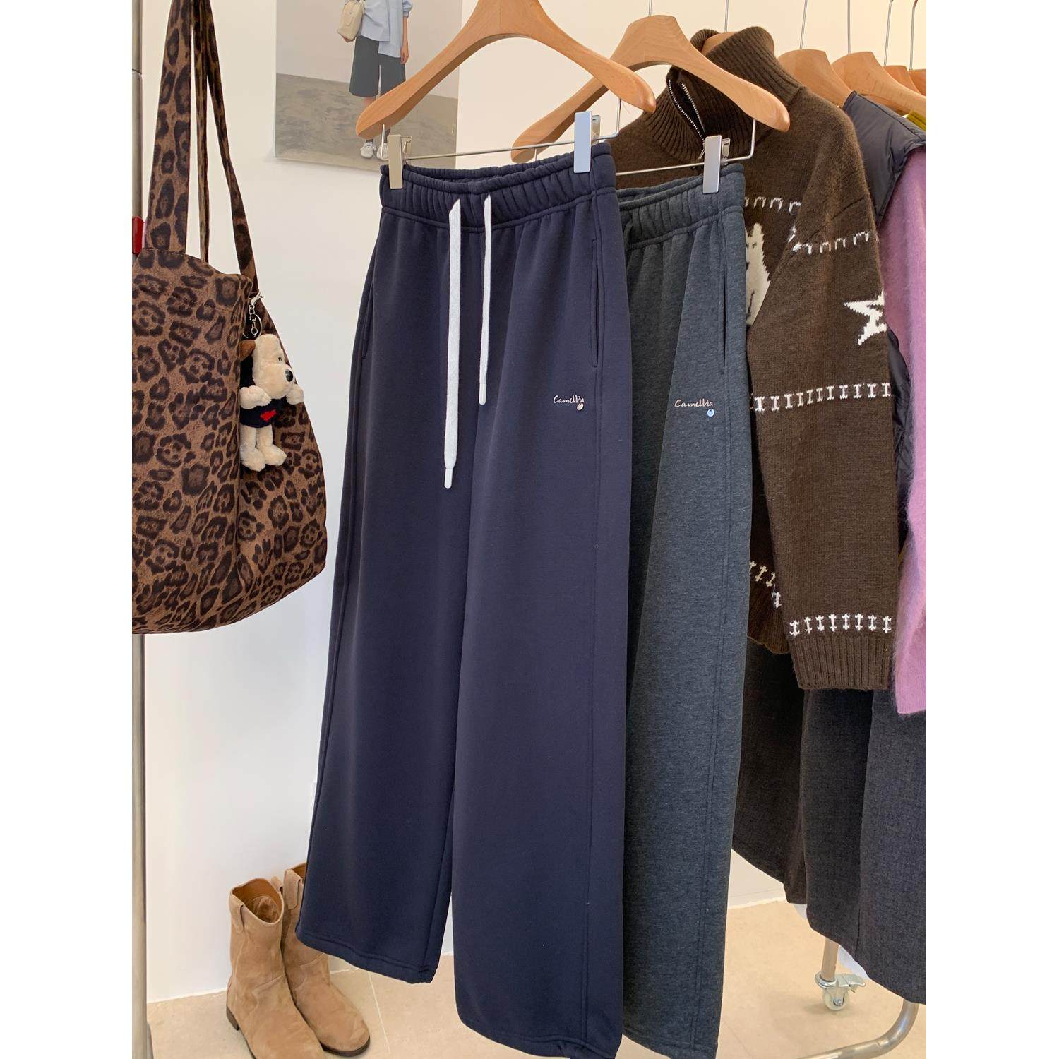 韩系刺绣拖地裤松紧腰高腰显瘦直筒运动裤女秋冬加绒加厚保暖卫裤,淘宝优惠券,粉丝福利购,淘宝优惠卷