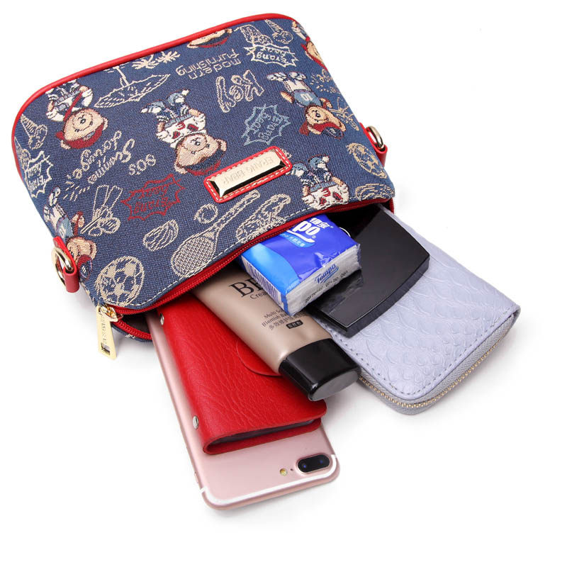 小熊依恋2022新款韩版可爱斜挎包 pjev女士包袋