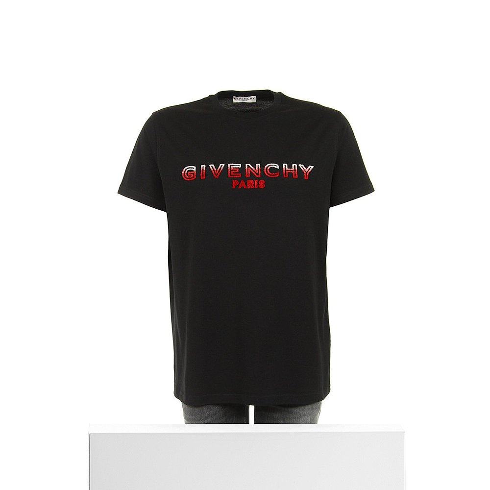  天猫国际香港直购T恤