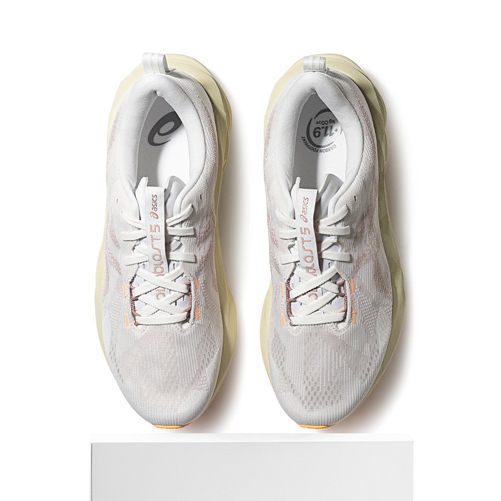 亚瑟士ASICS NOVABLAST 5 时尚百搭休闲网布低帮 FLYTEFOAM BLAST - 图3