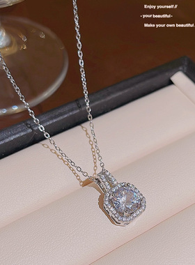 轻奢简约锆石方块吊坠钛钢项链女小众时尚颈链气质百搭网红锁骨链