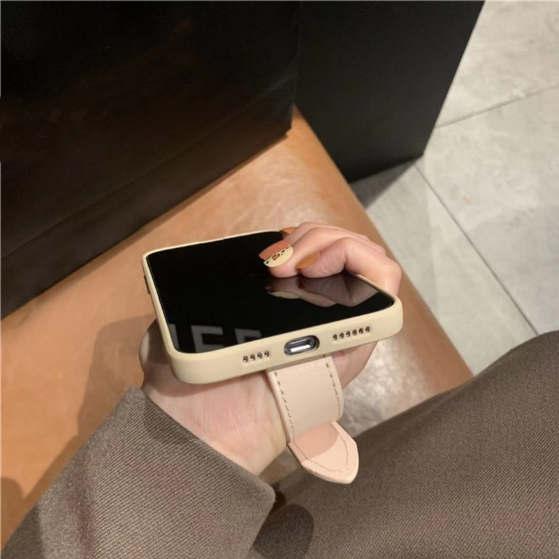 潮牌皮质手腕带适用苹果13手机壳15promax软壳iphone14摄像头全包xsmax硅胶7/8plus防摔xr气质12个性11男女款 - 图3