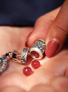 见欢喜925银嘎乌盒可旋开吊坠