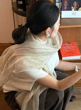 香港高端米色丝巾轻薄女士2026新款轻奢桑蚕丝领巾空调房披肩围巾
