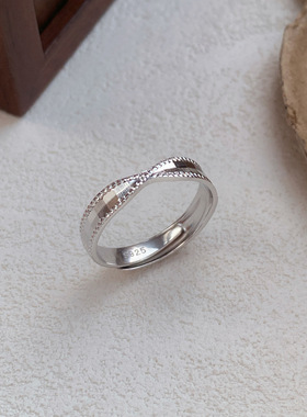 HANXINSTUDIOS925亮片扭结戒指