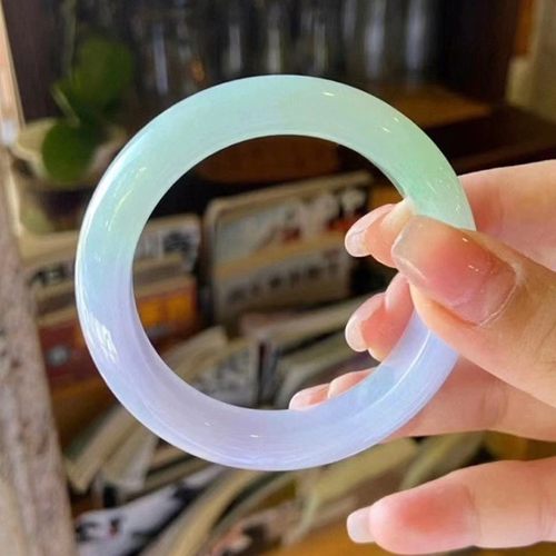 老东家翡翠海外购缅甸天然翡翠贵妃玉手镯圆条直播间专拍链接 - 图0