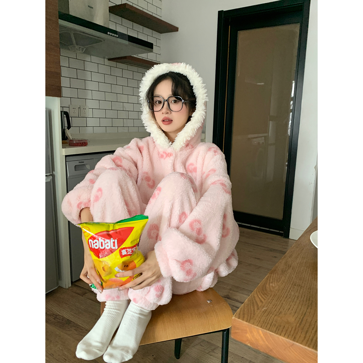 馨帮帮甜美可爱毛边连帽睡衣女冬季加厚珊瑚绒亲肤保暖家居服套装 - 图1