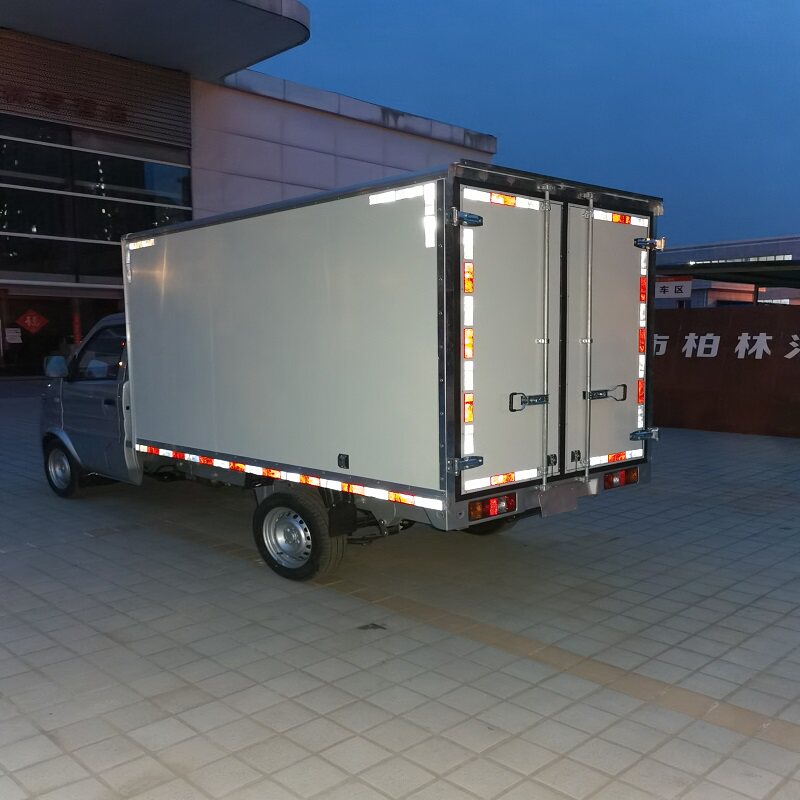 货车反射器反光贴车身反光标识反光块塑料反光板回复反射器反光片