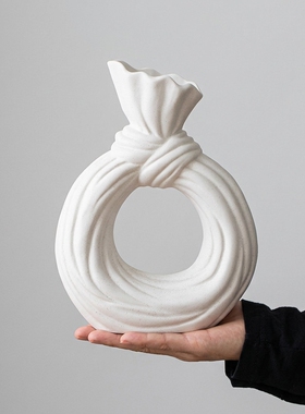 北欧简约白色陶瓷花瓶摆件