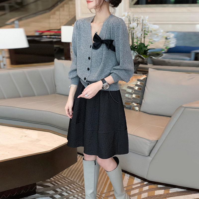 黑色蓬蓬高腰洋气设计感短款半身裙 崇妍半身裙