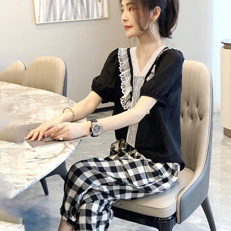 洋气v领蕾丝拼接小个子减龄夏衬衫 崇妍衬衫