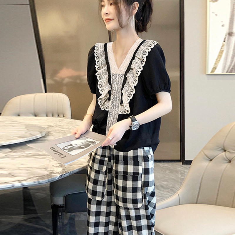 洋气v领蕾丝拼接小个子减龄夏衬衫 崇妍衬衫