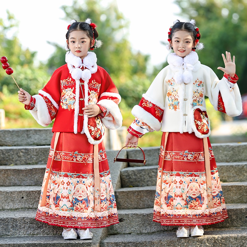 明制汉服女童冬季改良款马面裙古装儿童国风汉元素日常仙气拜年服