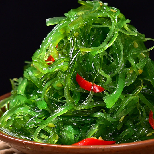 Seaweed wakame Japanese sushi side dish