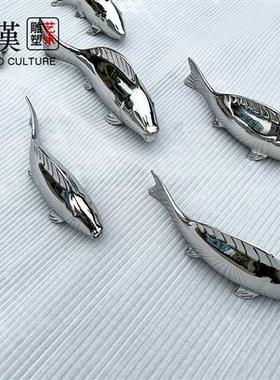 不锈钢鱼雕塑镜面电镀售楼部庭院水池装饰小摆件户外墙面金属挂件