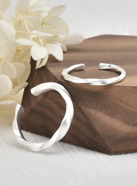 s925纯银循环莫比乌斯情侣戒指简约小众磨砂扭纹开口对戒跨境饰品
