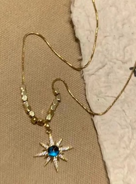 新款高级感六芒星项链吊坠时尚锁骨链饰品女轻奢设计配饰不掉色