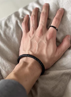 编织黑皮绳钛钢手环手绳
