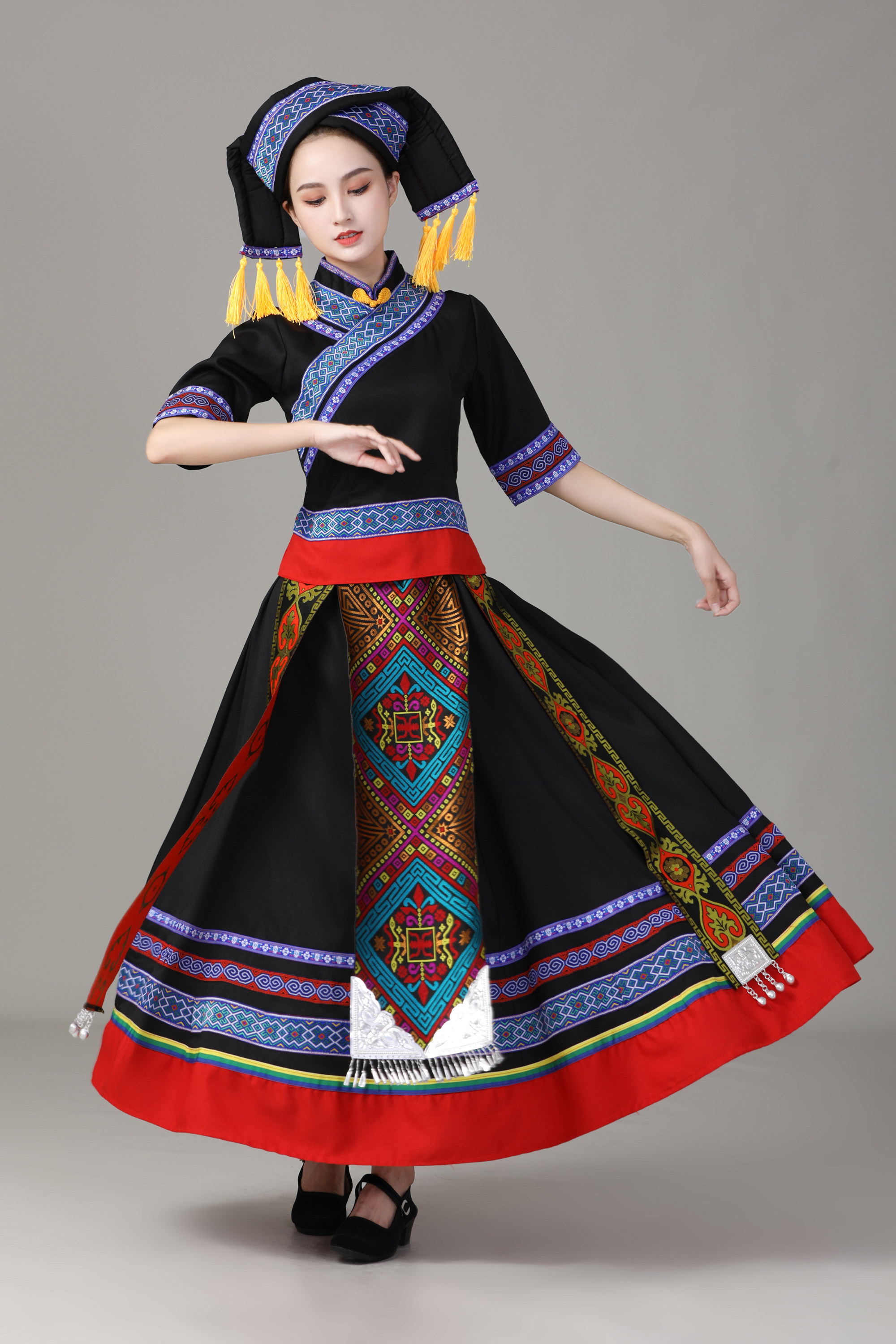 56个少数民族女独龙族特色传统服饰成人舞台舞蹈演出服合唱表演服