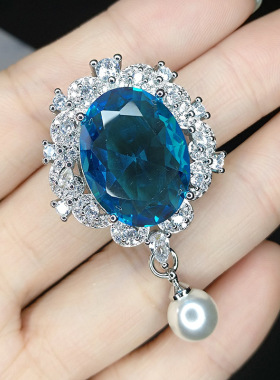 欧美高定奢华绿石吊坠甜酷小香风满钻白珠大宝石黑钻海蓝项链