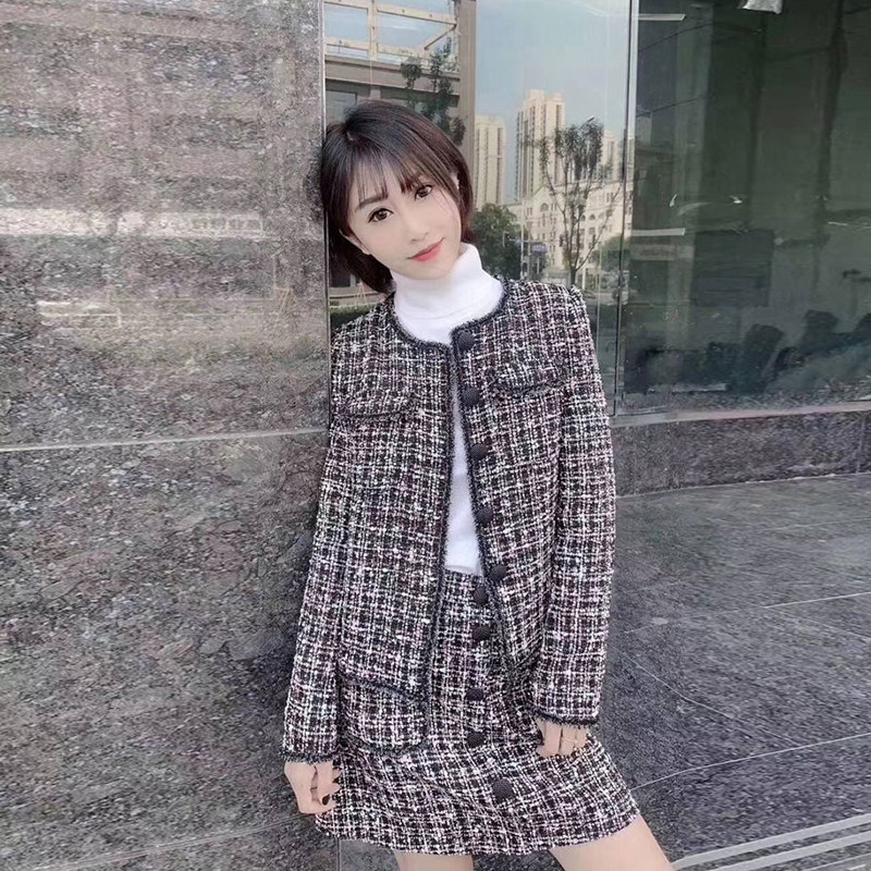 新颖阿玛施正旗舰店官网2019秋冬 新颖阿玛施正短外套