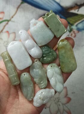 天然翡翠特色杂件如意福瓜叶子