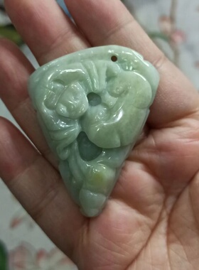 天然翡翠吊坠雕刻件手把件