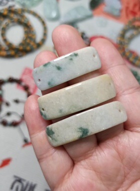 天然翡翠手牌雕刻件光面