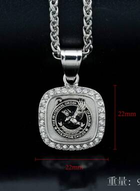 欧美跨境热销嘻哈时尚饰品方形钛钢真空电镀镶钻抹黑老鹰吊坠