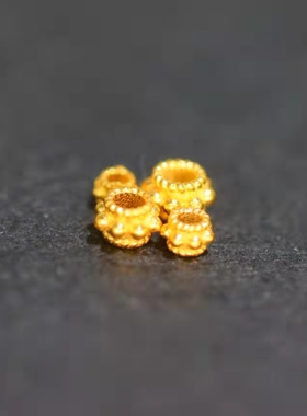 18k金配饰梅花隔片手工古法金