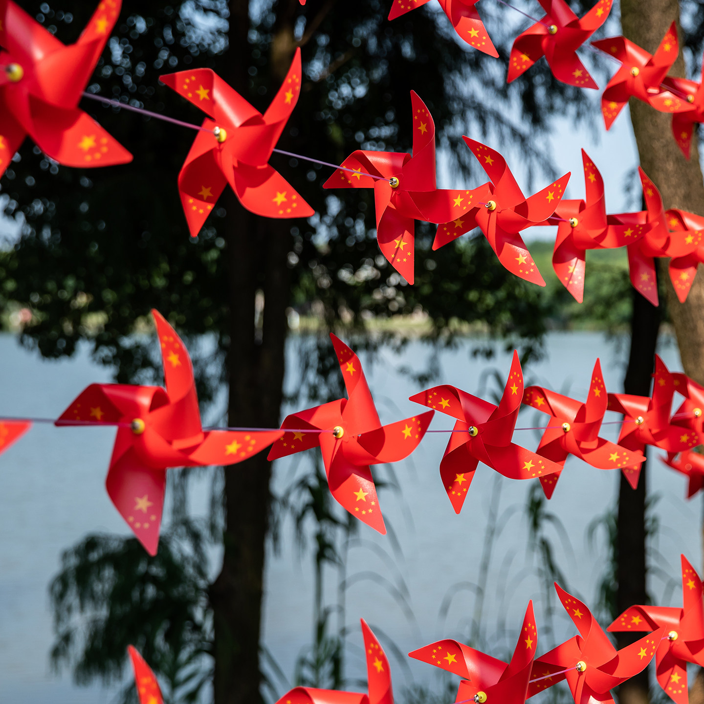 2026国庆节装饰户外风车挂饰吊旗挂件中秋商场景区氛围场景布置,淘宝优惠券,粉丝福利购,淘宝优惠卷