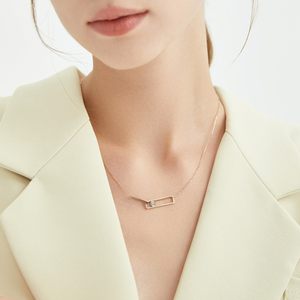 周生生Daily Luxe炫幻钻石几何项链18K金套链个性93104N