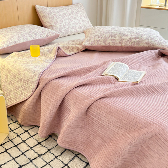 One side is milk velvet and the other side is cotton bed cover and thickened sheets